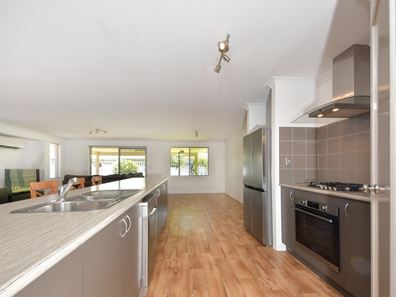 52 Claret Ash Boulevard, Baldivis WA 6171