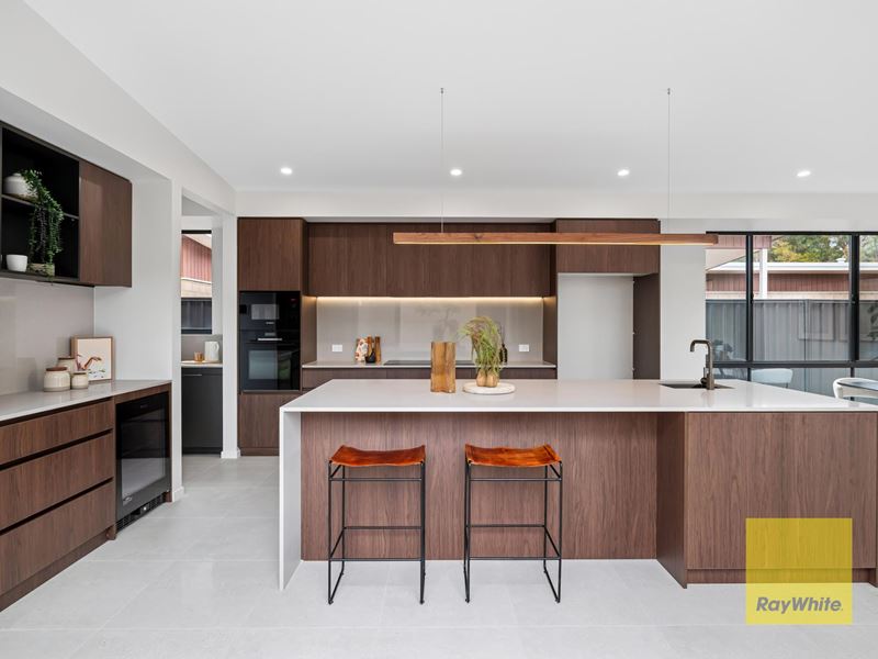 13 Crestview Crescent, Kalamunda