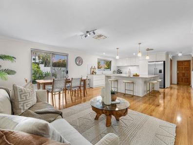 2 Martin Road, Sorrento WA 6020