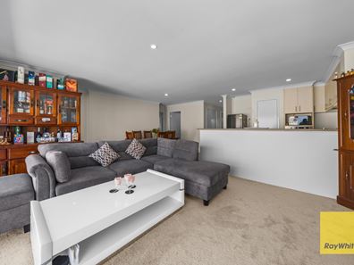 10/4 Jacana Parade, Ballajura WA 6066