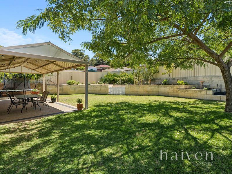 27 CRAIGIE DRIVE, Beldon WA 6027