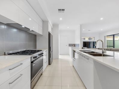 56 Brooklands Drive, Henley Brook WA 6055