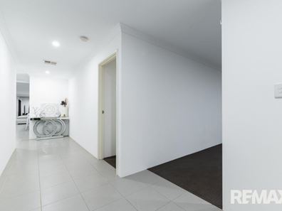 21 Genus Road, Banksia Grove WA 6031