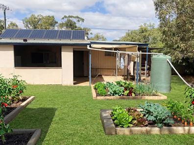 4 Gamenya Avenue, Merredin WA 6415