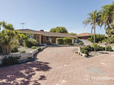 3 Borden Road, Marangaroo WA 6064