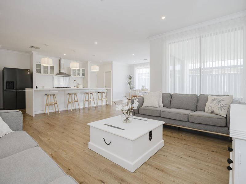 4 Putter Street, Yanchep WA 6035
