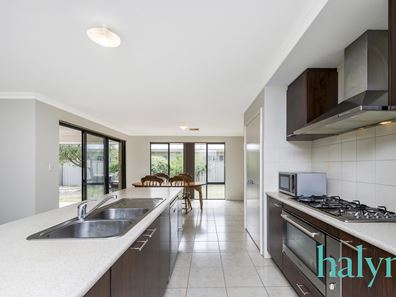 10 Supanova Lane, Australind WA 6233