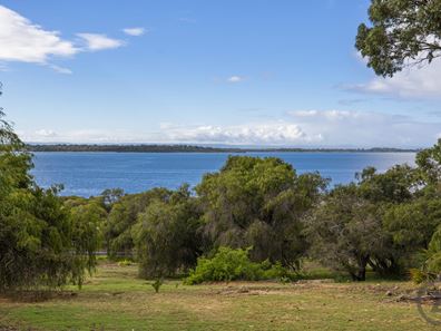 4 Park Ridge Drive, Bouvard WA 6211