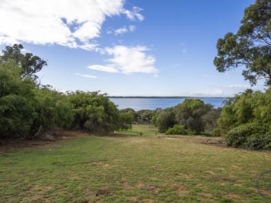 4 Park Ridge Drive, Bouvard WA 6211