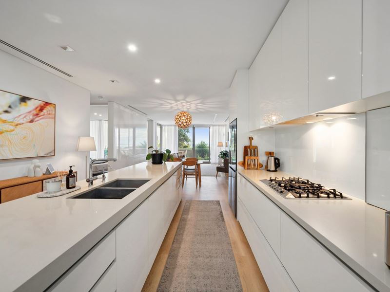 4/21 Ocean Drive, North Coogee