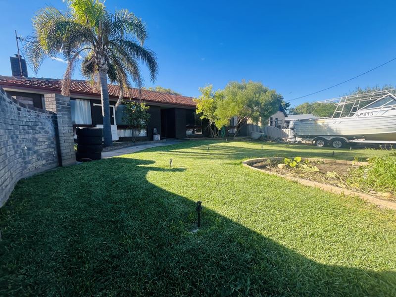 9 Tahiti Place, Jurien Bay