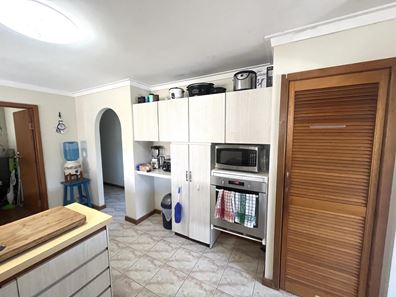 9 Tahiti Place, Jurien Bay WA 6516