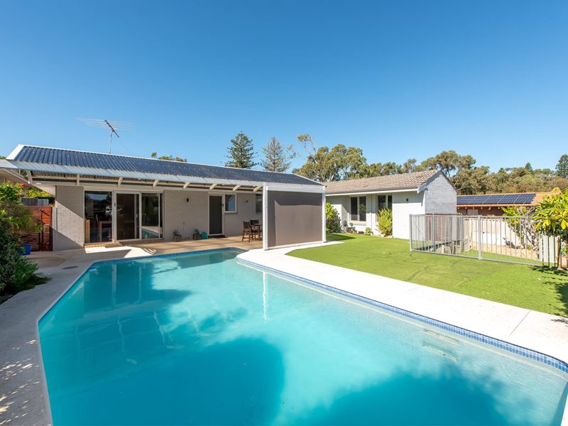 15 Weldon Way, City Beach WA 6015
