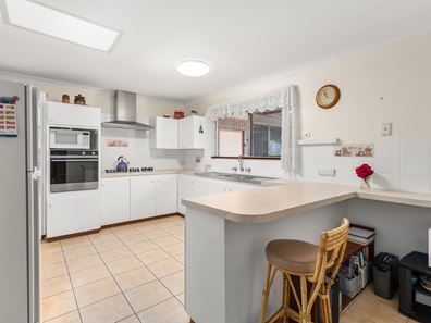 9 Argyle Avenue, Withers WA 6230