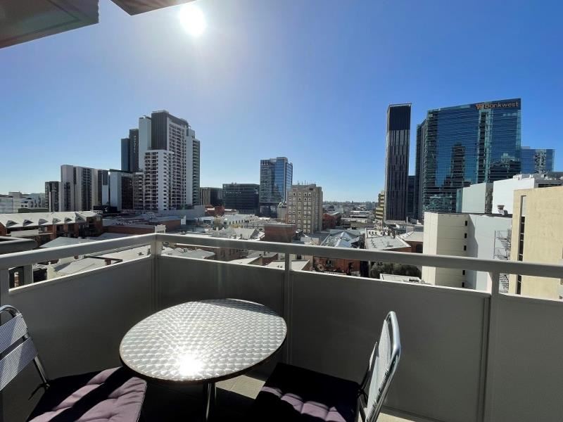 7J/811 Hay Street, Perth
