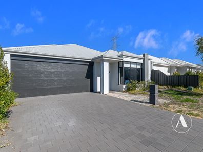8 Waterous Street, Piara Waters WA 6112