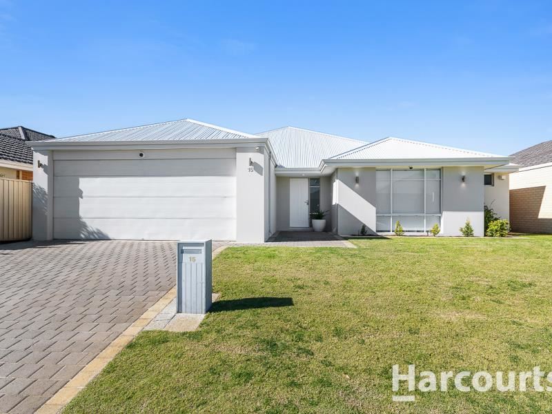 15 Liriope Parkway, Sinagra WA 6065