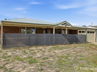 27 Strasbourg Ramble, Port Kennedy WA 6172