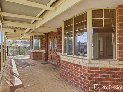 27 Strasbourg Ramble, Port Kennedy WA 6172