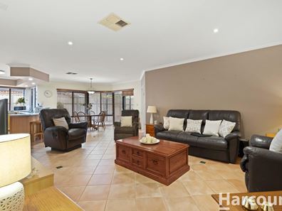 28 Bergalia Mews, Currambine WA 6028
