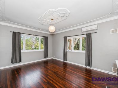 10 Collick Street, Hilton WA 6163