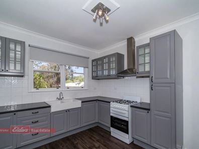 17 Westcott Road, Medina WA 6167
