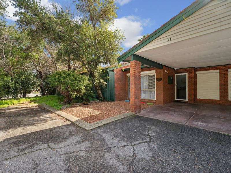 11/4 Glastonbury Road, Armadale WA 6112