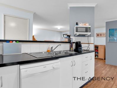 24 Village Mews, Wannanup WA 6210