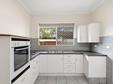 392 Kew Street, Cloverdale WA 6105
