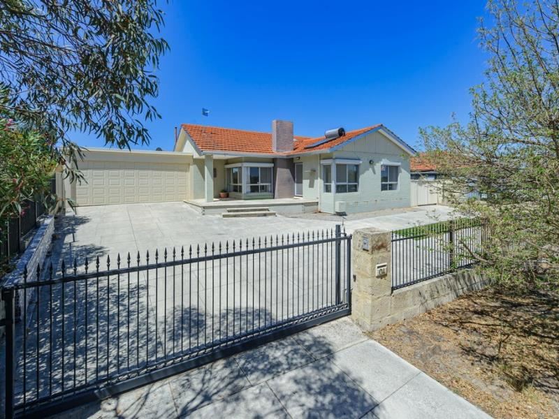 4 Bradshaw St, Eden Hill WA 6054