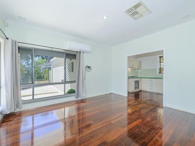 4 Bradshaw St, Eden Hill WA 6054