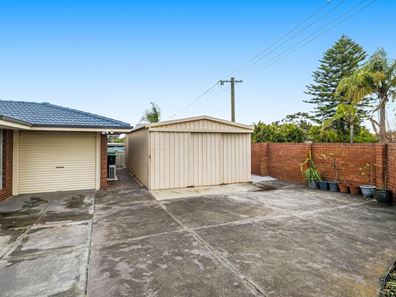 2 Hagart Way, Lockridge WA 6054