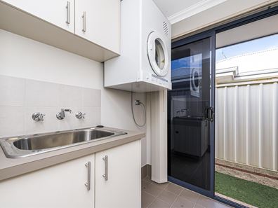 12 Carnation Street, Canning Vale WA 6155