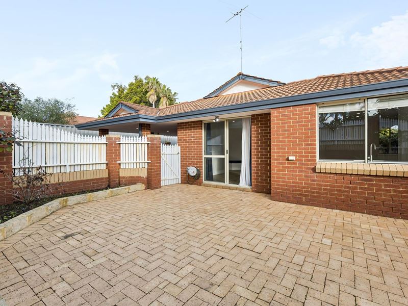 1/32 Scalby Street, Scarborough WA 6019