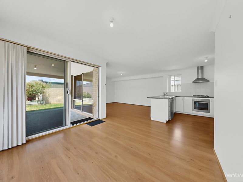 7 Hirono Approach, Meadow Springs