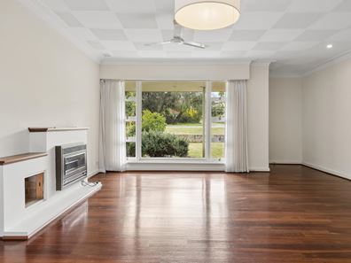 9 Halse Crescent, Melville WA 6156