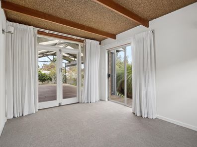 9 Halse Crescent, Melville WA 6156