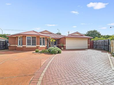 2 Tyneside Loop, Meadow Springs WA 6210