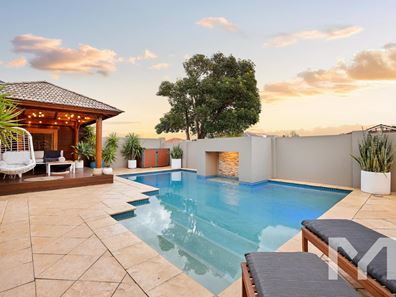 2 Dolphin Way, Yangebup WA 6164
