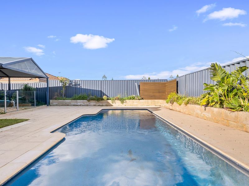 7 Cote D'Azur Gardens, Port Kennedy WA 6172