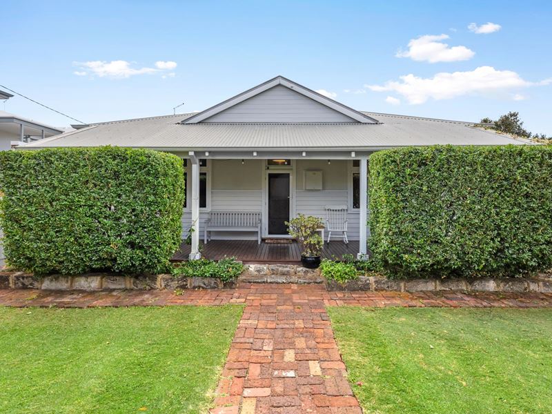 4 Scaddan Street, Bassendean WA 6054