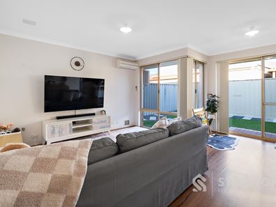 8/61 Wanaping Road, Kenwick WA 6107