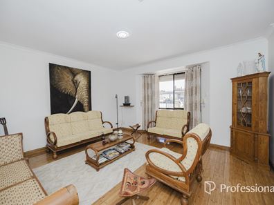 5 Beeston Crescent, Marangaroo WA 6064