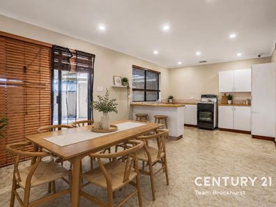 10 McNamara Drive, Thornlie WA 6108