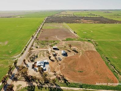 1415 Knungajin-Merredin Road, Nukarni WA 6480