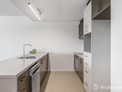 59/16 Midgegooroo Avenue, Cockburn Central WA 6164