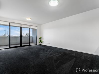 59/16 Midgegooroo Avenue, Cockburn Central WA 6164