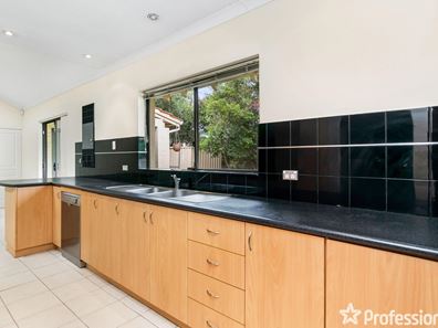 1 Leece Place, Booragoon WA 6154