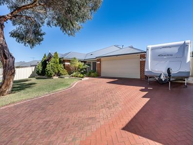 41 Shiralee Bend, Carramar WA 6031