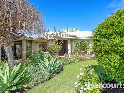 26 Edinburgh Avenue, Kinross WA 6028